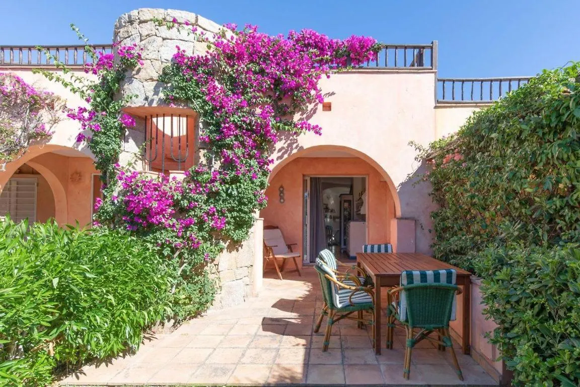 Baja Sardinia - Cala Dei Ginepri, Villetta A 80M Dalla Spiaggia Cala Bitta Apartment