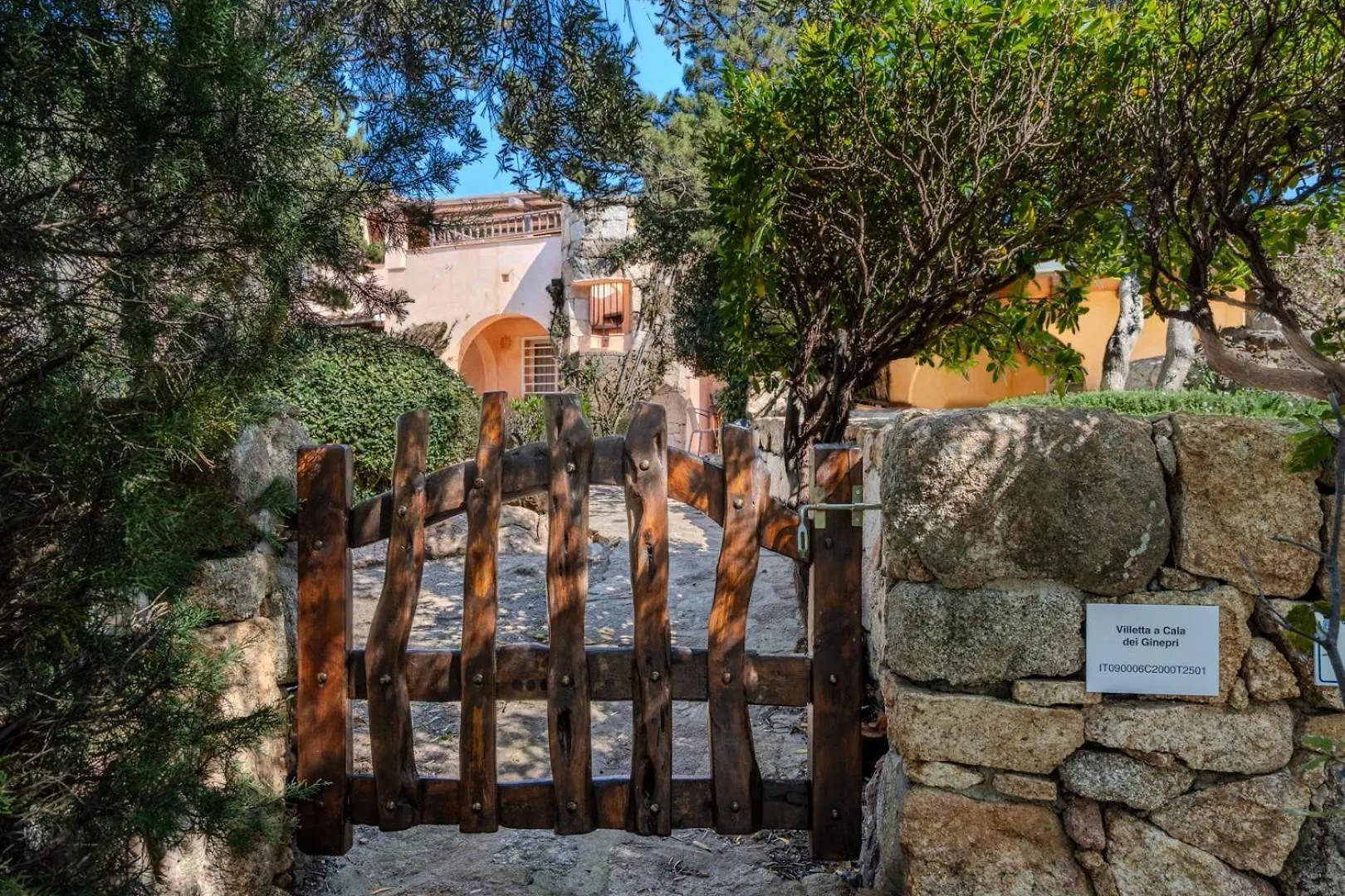 Apartment Baja Sardinia - Cala Dei Ginepri, Villetta A 80M Dalla Spiaggia Cala Bitta